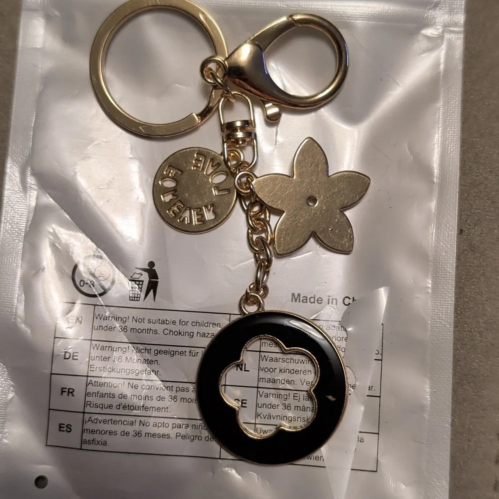 Flower Keychain Charm With Luxury Look